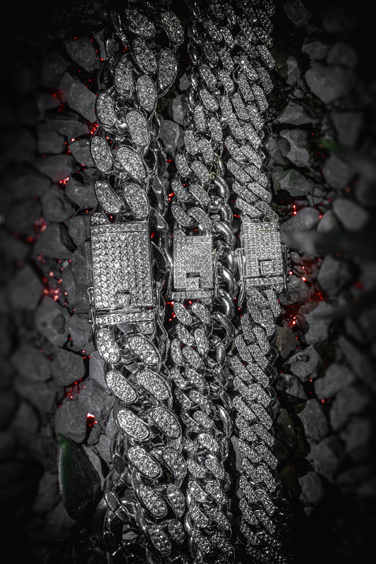 Squared Iced Out Kette Versilbert Modeschmuck - Neun - Siebzig