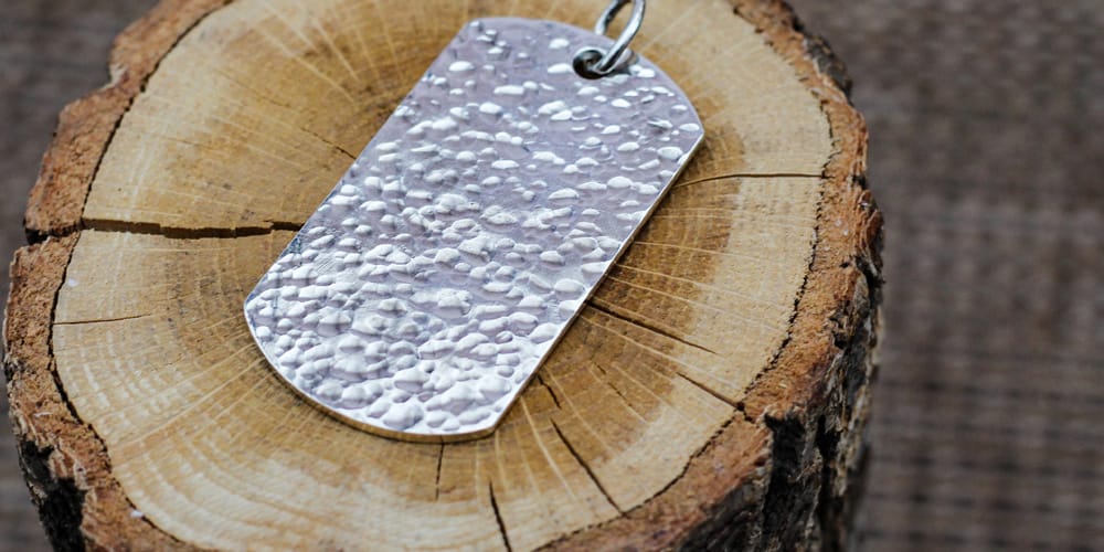 Dog Tag Hammered 925 Sterling Silber - Neun - Siebzig