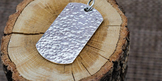 Dog Tag Hammered 925 Sterling Silber - Neun - Siebzig